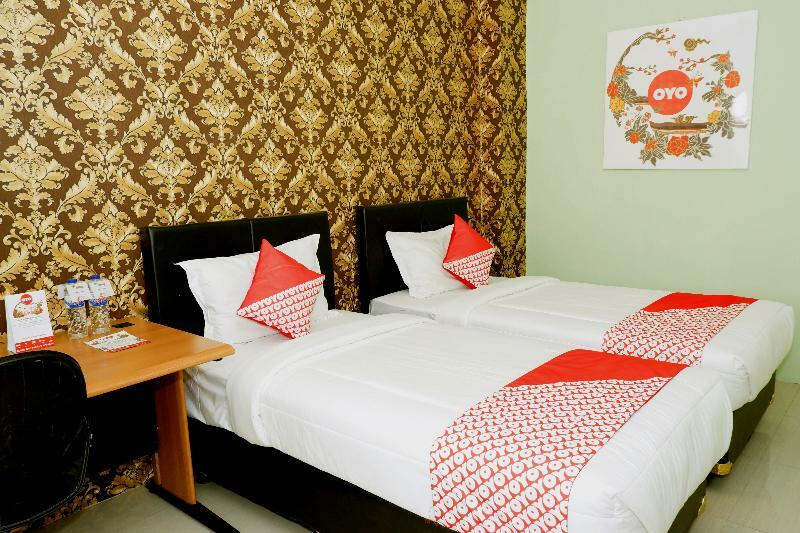 Oyo 338 Guest House Omah Manahan Syariah Solo Eksteriør billede